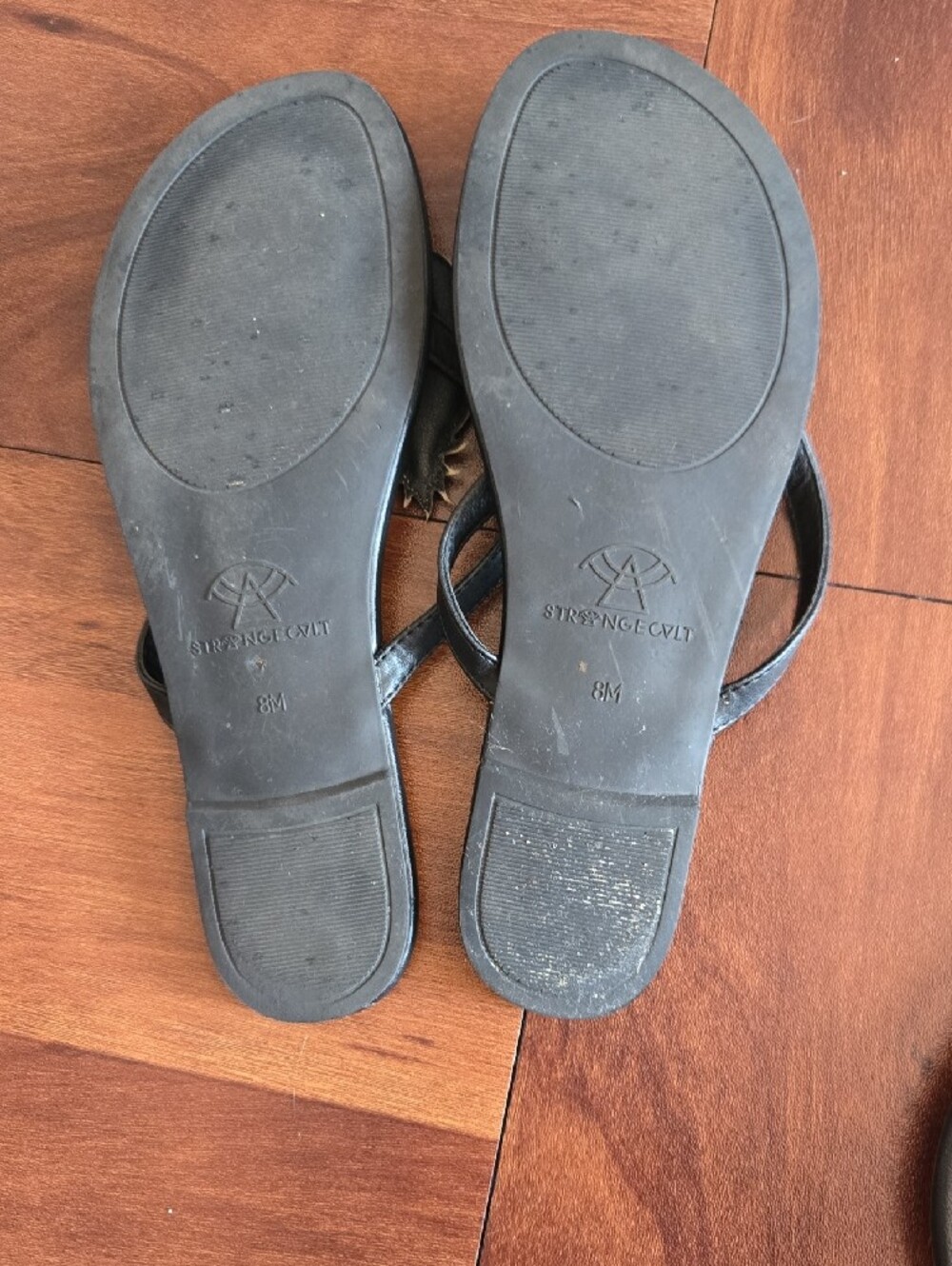 STRANGECVLT Flip Flops 2 Pr w/ Pumpkin Pineapple & Strawberry Appliqués Sz 8 - Picture 6 of 10